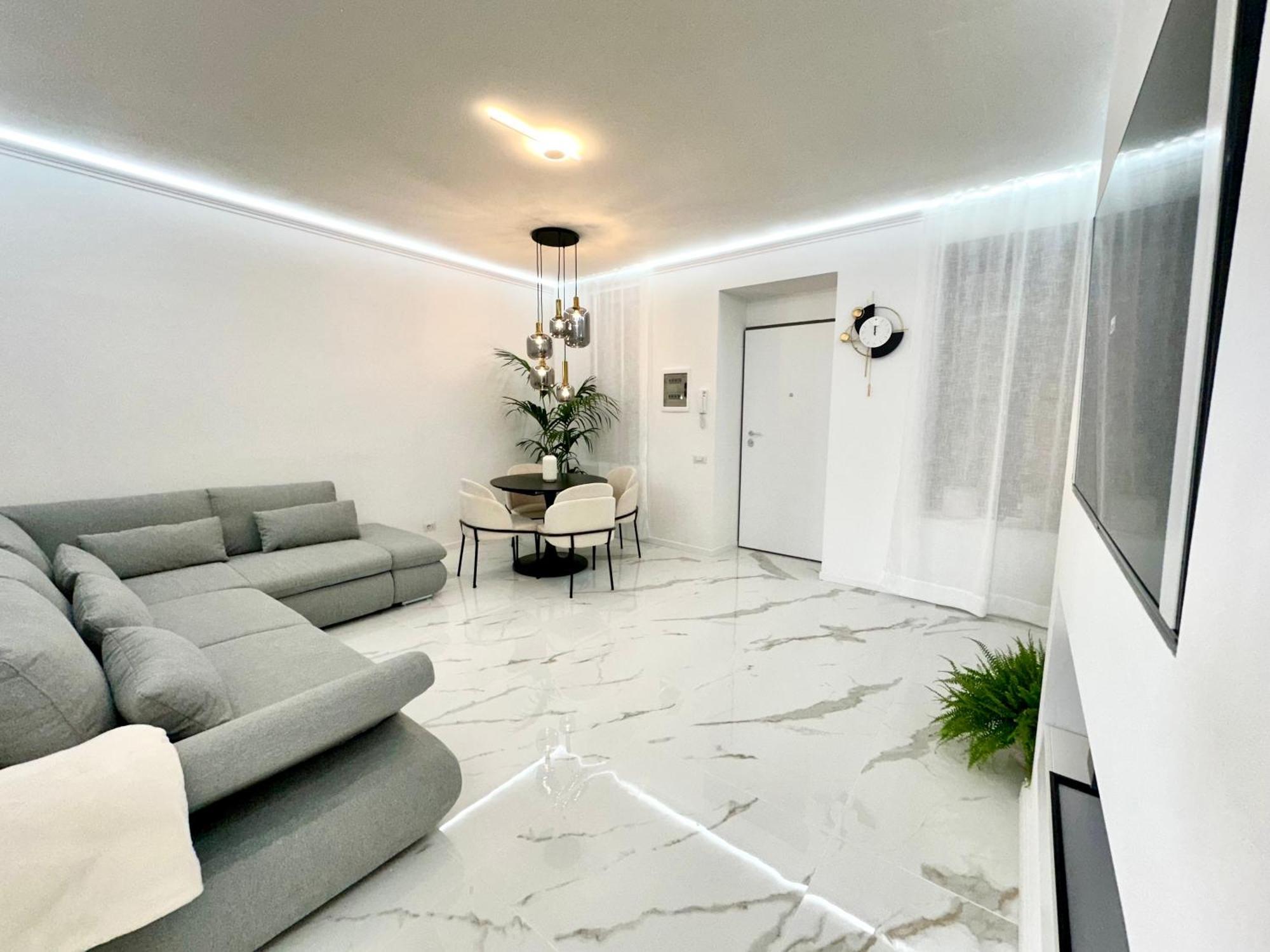 Luna Luxury Suite แบร์กาโม ภายนอก รูปภาพ