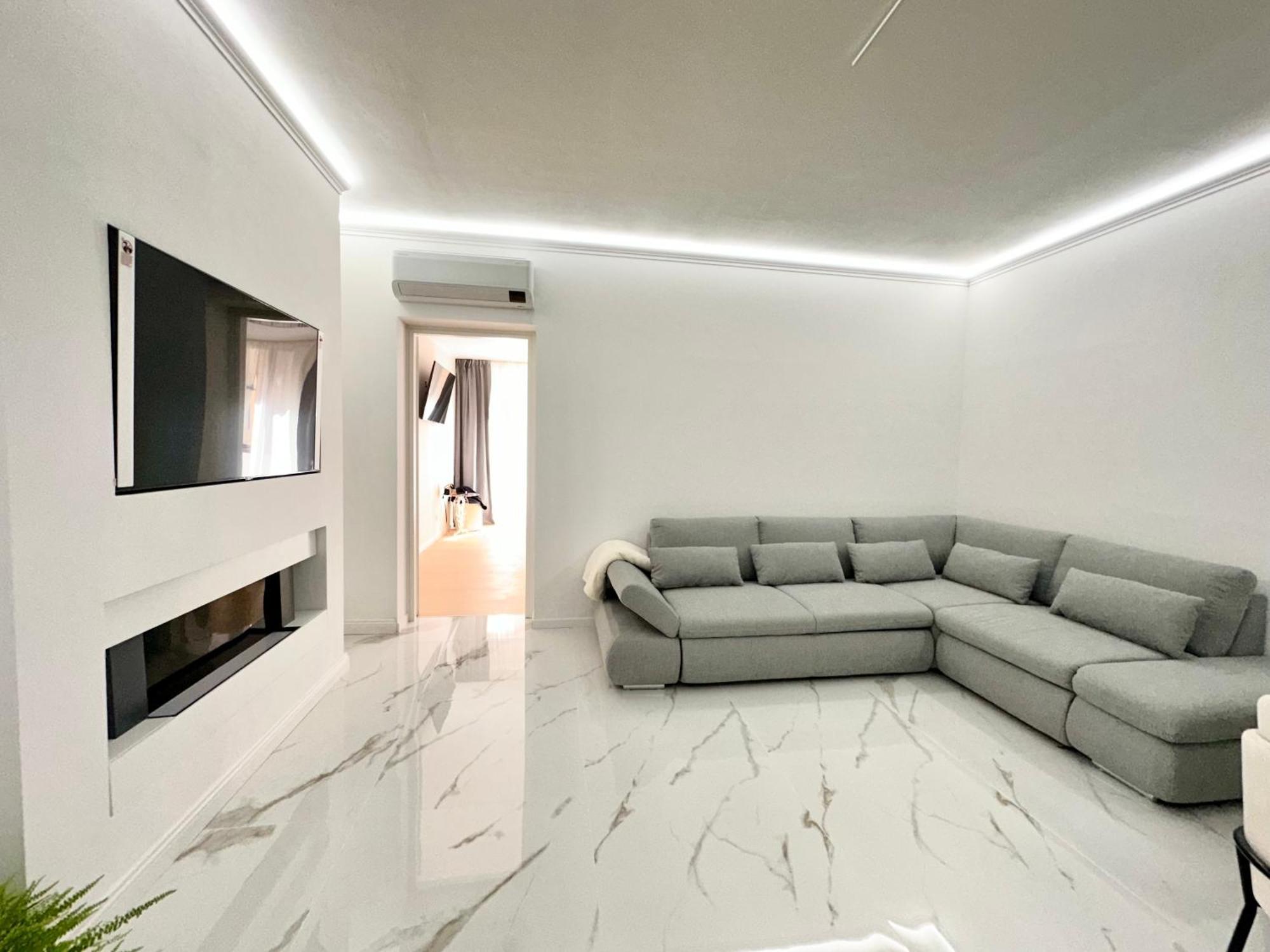 Luna Luxury Suite แบร์กาโม ภายนอก รูปภาพ