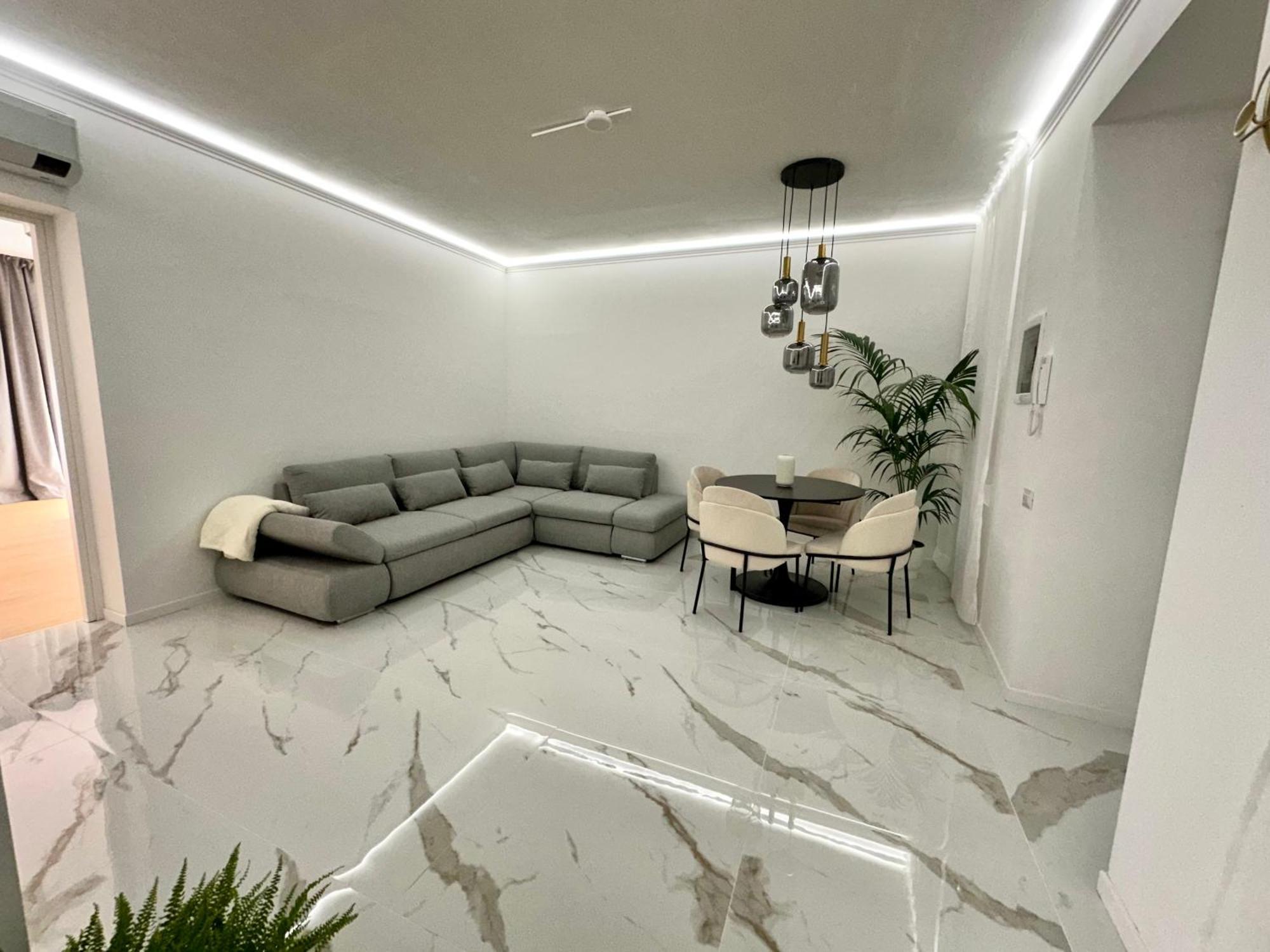 Luna Luxury Suite แบร์กาโม ภายนอก รูปภาพ