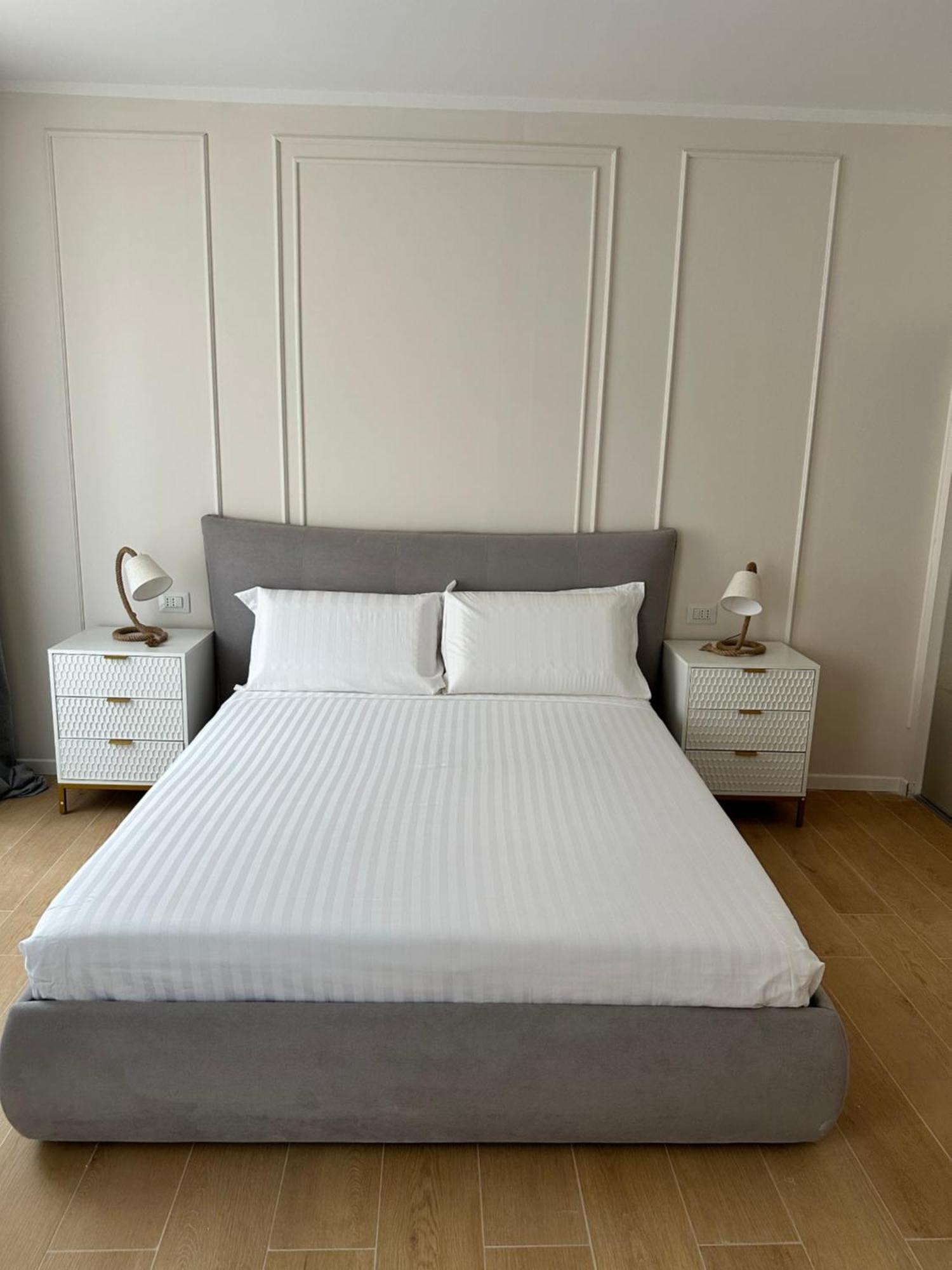 Luna Luxury Suite แบร์กาโม ภายนอก รูปภาพ