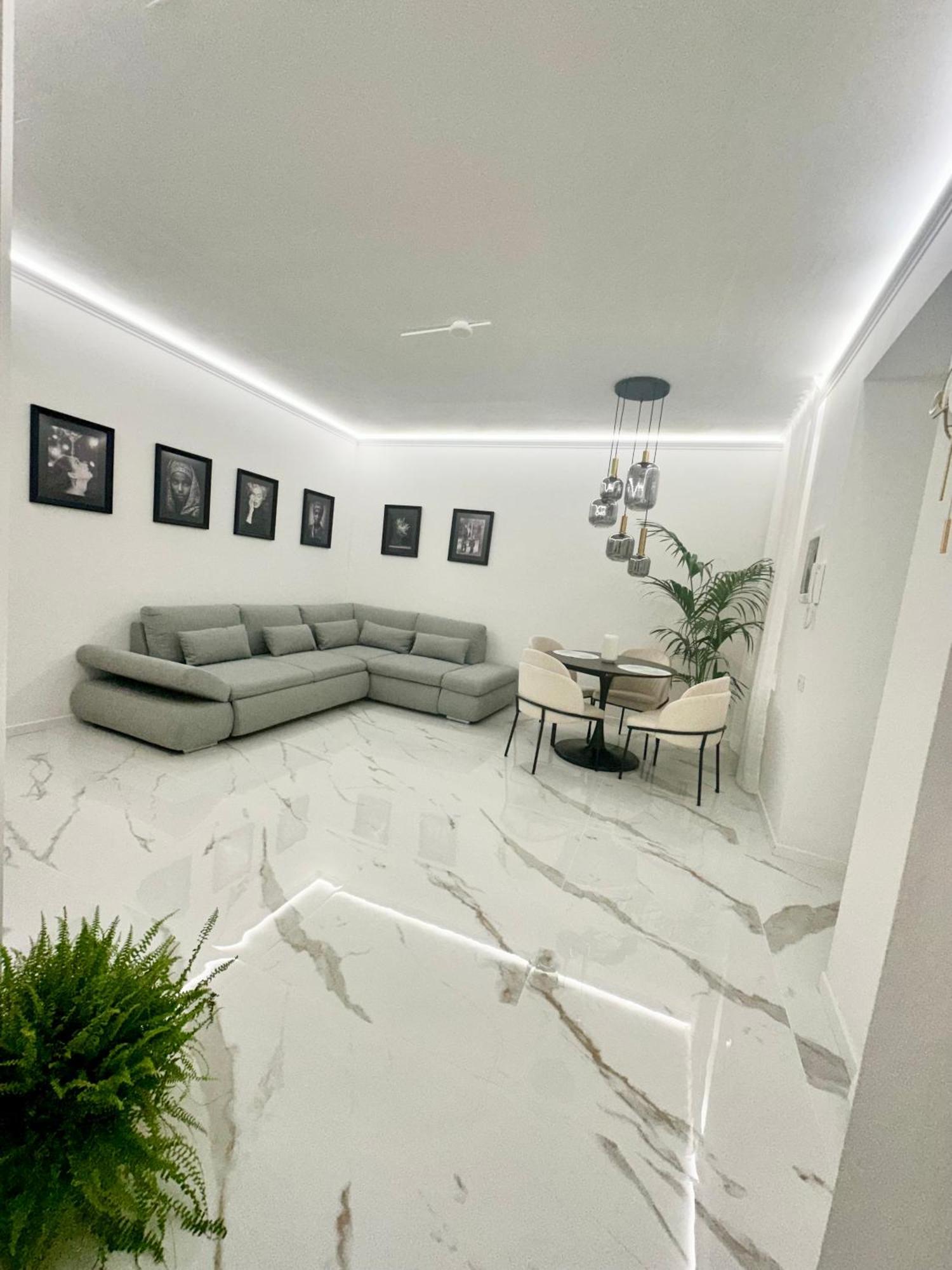 Luna Luxury Suite แบร์กาโม ภายนอก รูปภาพ