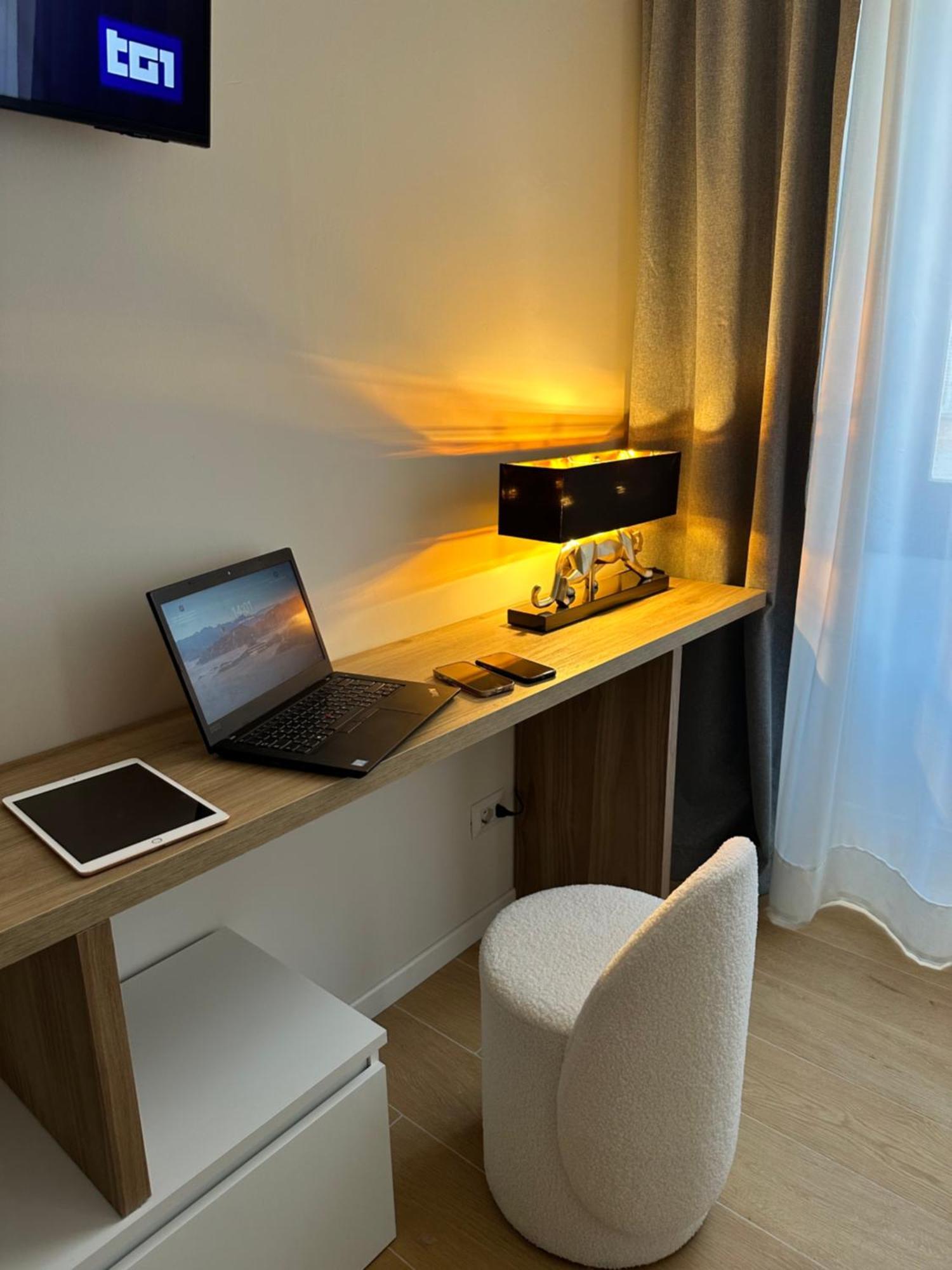 Luna Luxury Suite แบร์กาโม ภายนอก รูปภาพ